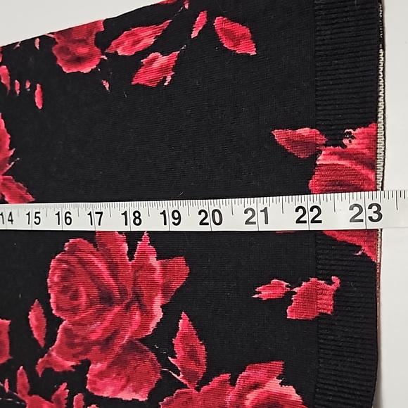 Talbots Petite Red & Black Floral Pure Merino Wool 3/4 Sleeve Top #W-875 - Picture 9 of 11